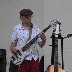 Antuan Hamilton - bass